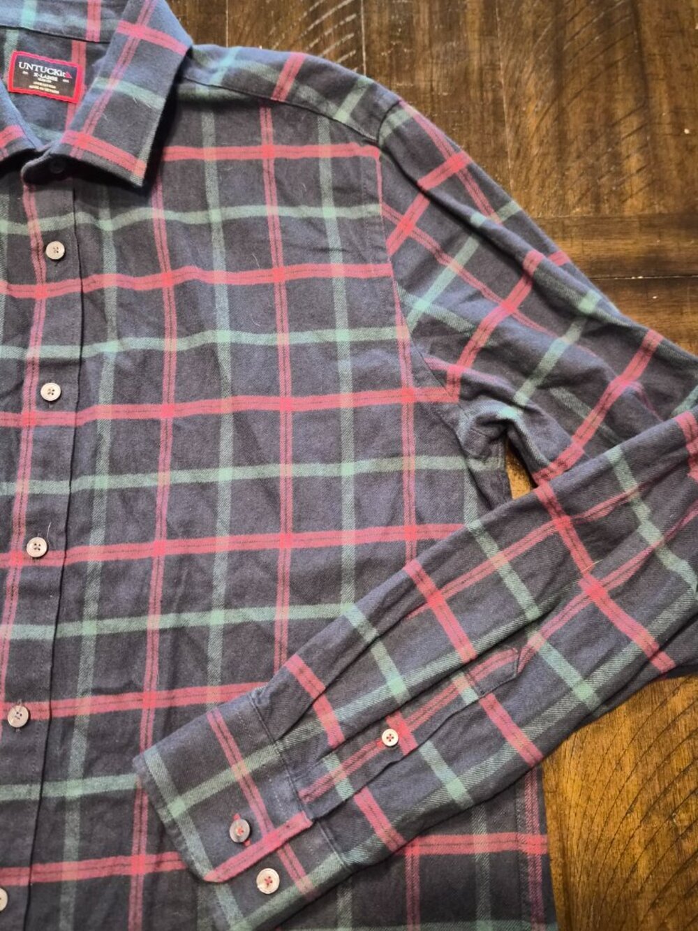 UNTUCKit Shirt Men’s XL Gray Green Plaid Slim Fit Flannel Button Down G652